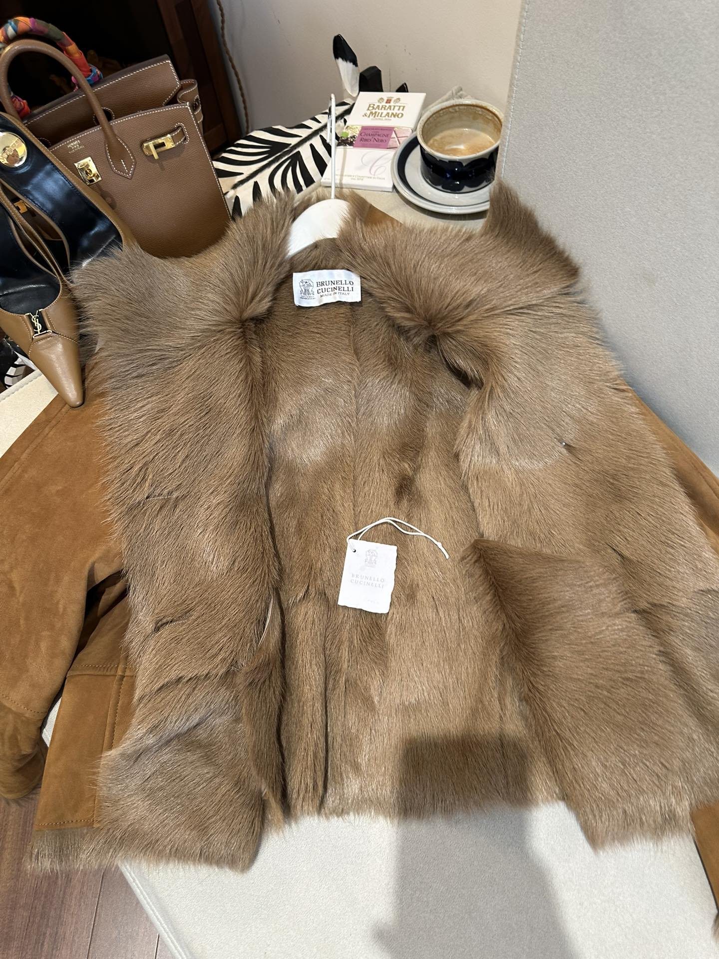 BRUNELLO CUCINELLI Женская дублёнка из меха лисы BRUNELLO CUCINELLI Женская дублёнка из меха лисы