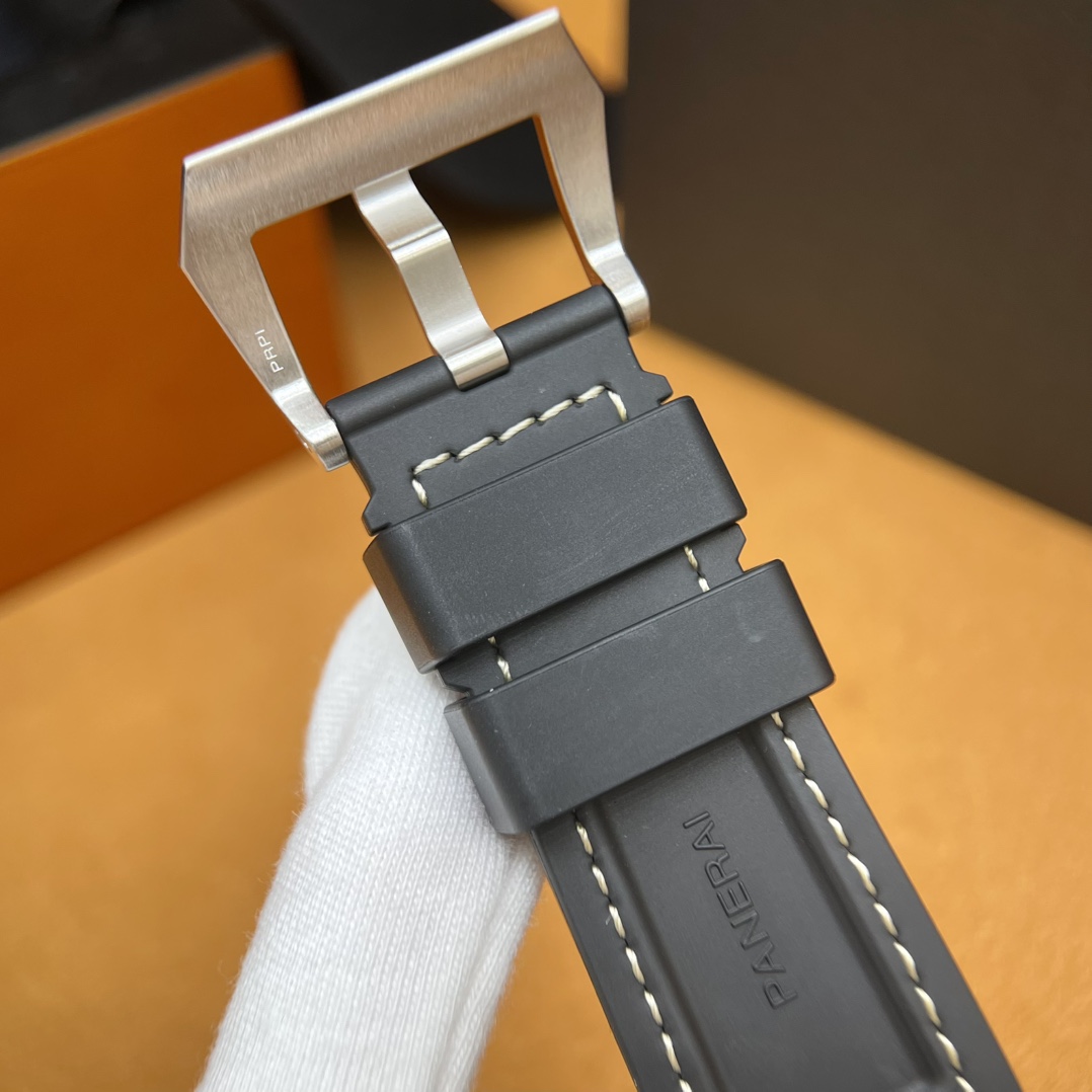 PANERAI Мужские часы Submersible Pam01518 44 мм PANERAI Мужские часы Submersible Pam01518 44 мм