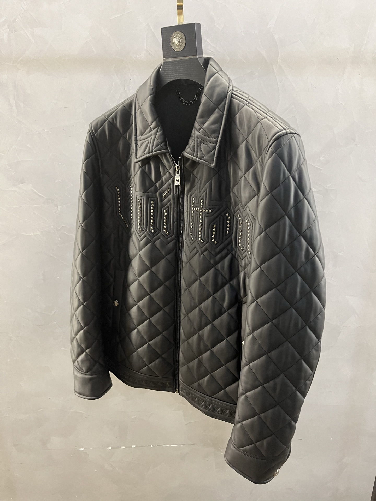 LOUIS VUITTON Мужская кожаная куртка LOUIS VUITTON Мужская кожаная куртка