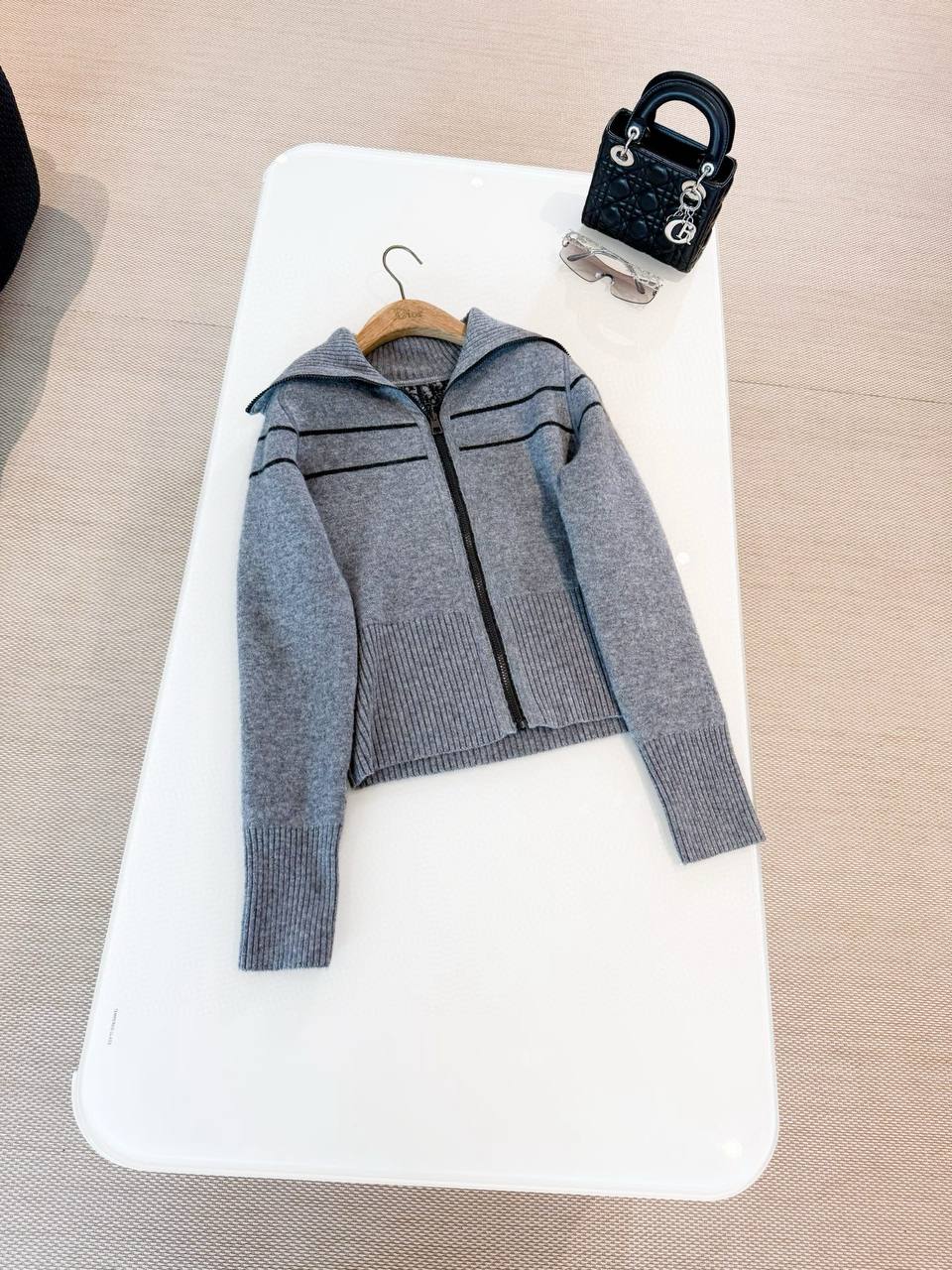 CHRISTIAN DIOR Женский кардиган из кашемира CHRISTIAN DIOR Женский кардиган из кашемира