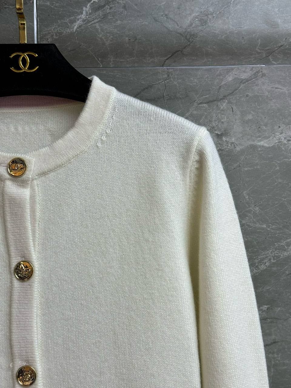 CHANEL Женский кардиган из кашемира CHANEL Женский кардиган из кашемира