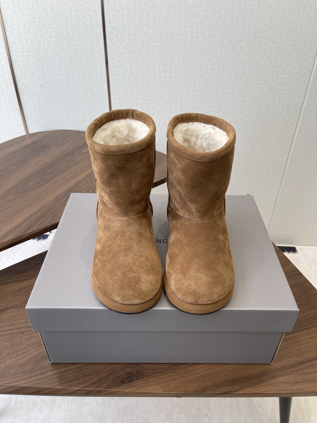 BALENCIAGA Женские угги 