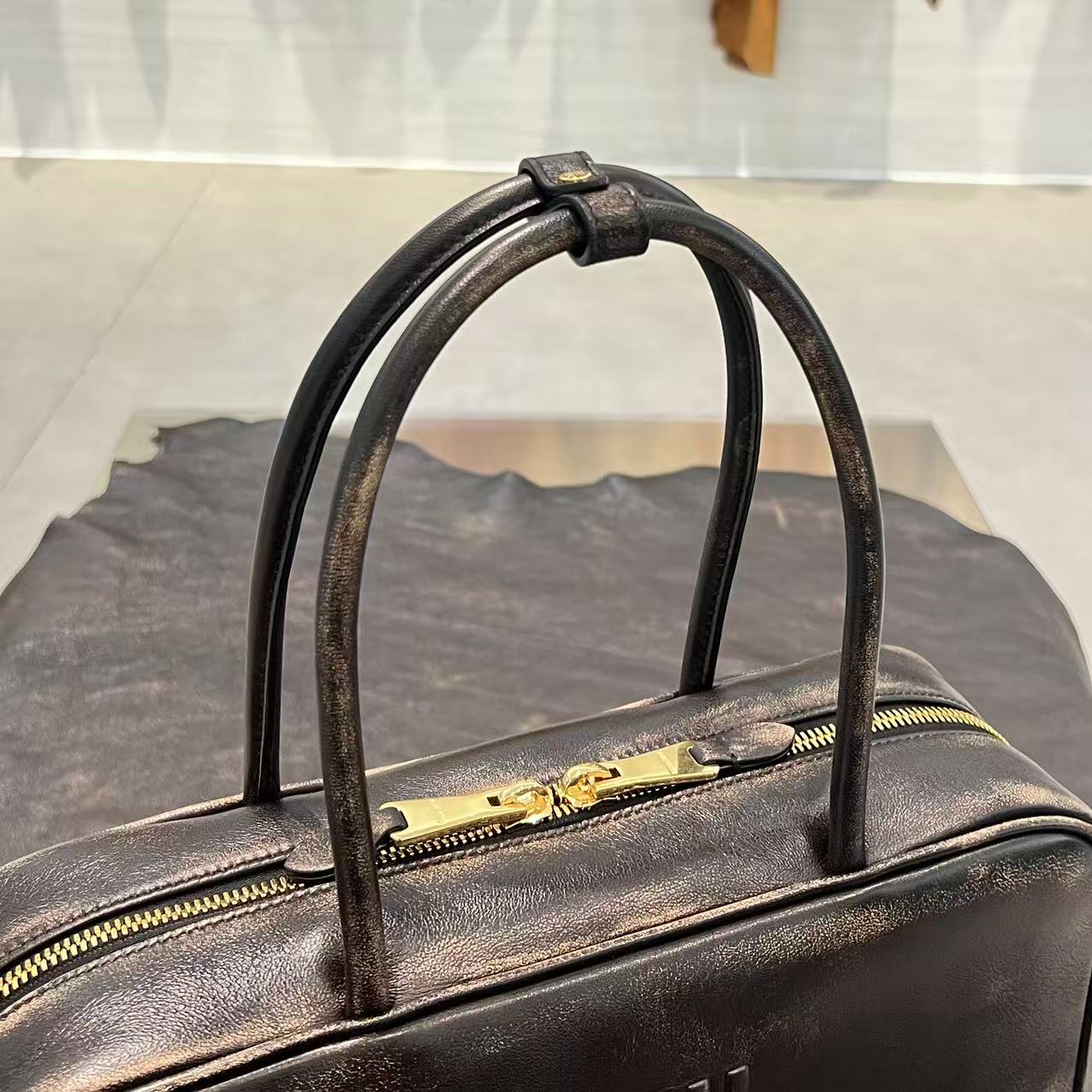 MIU MIU Женская сумка-тоут MIU MIU Женская сумка-тоут