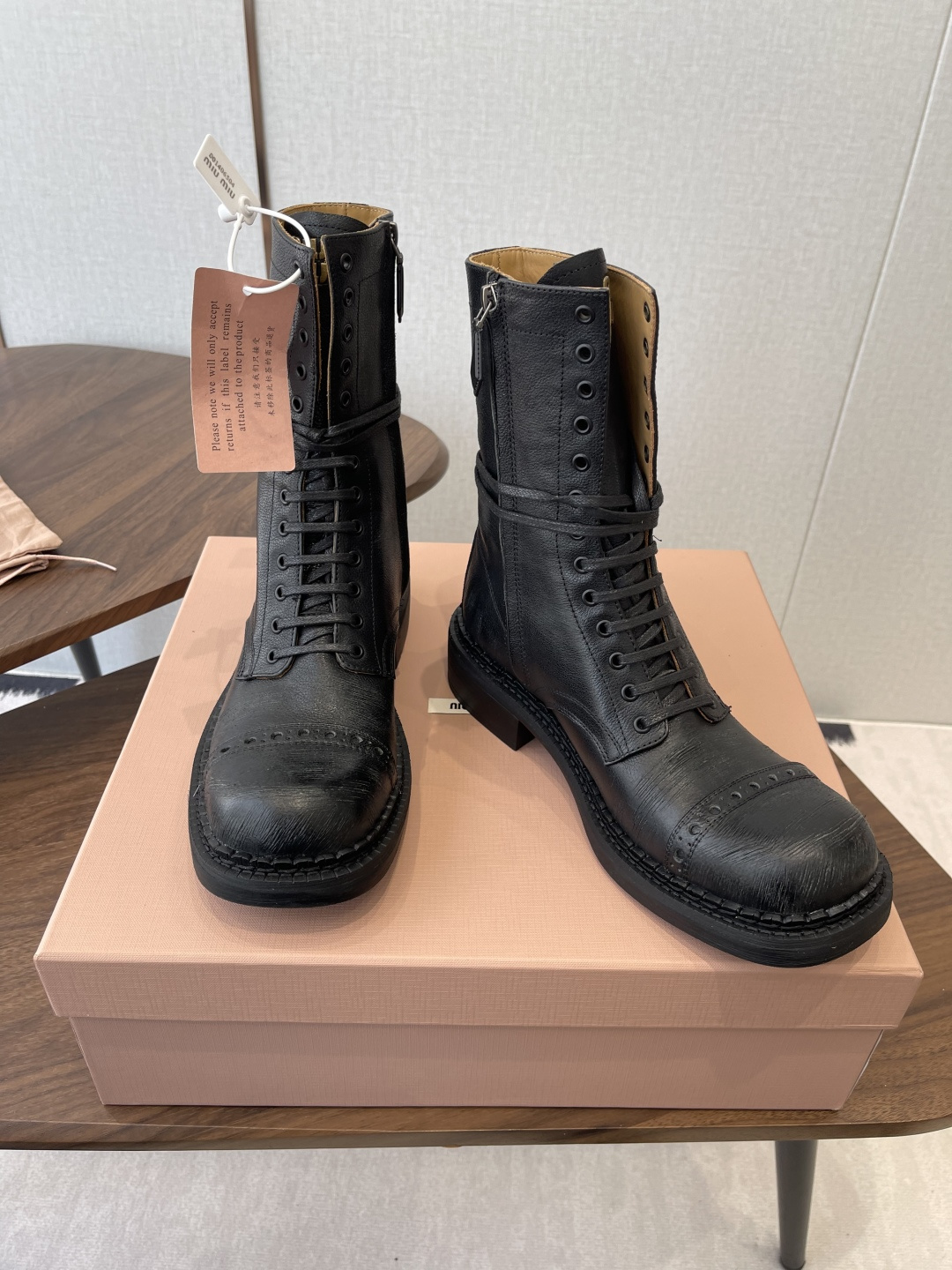 MIU MIU Женские ботинки из телячьей кожи MIU MIU Женские ботинки из телячьей кожи