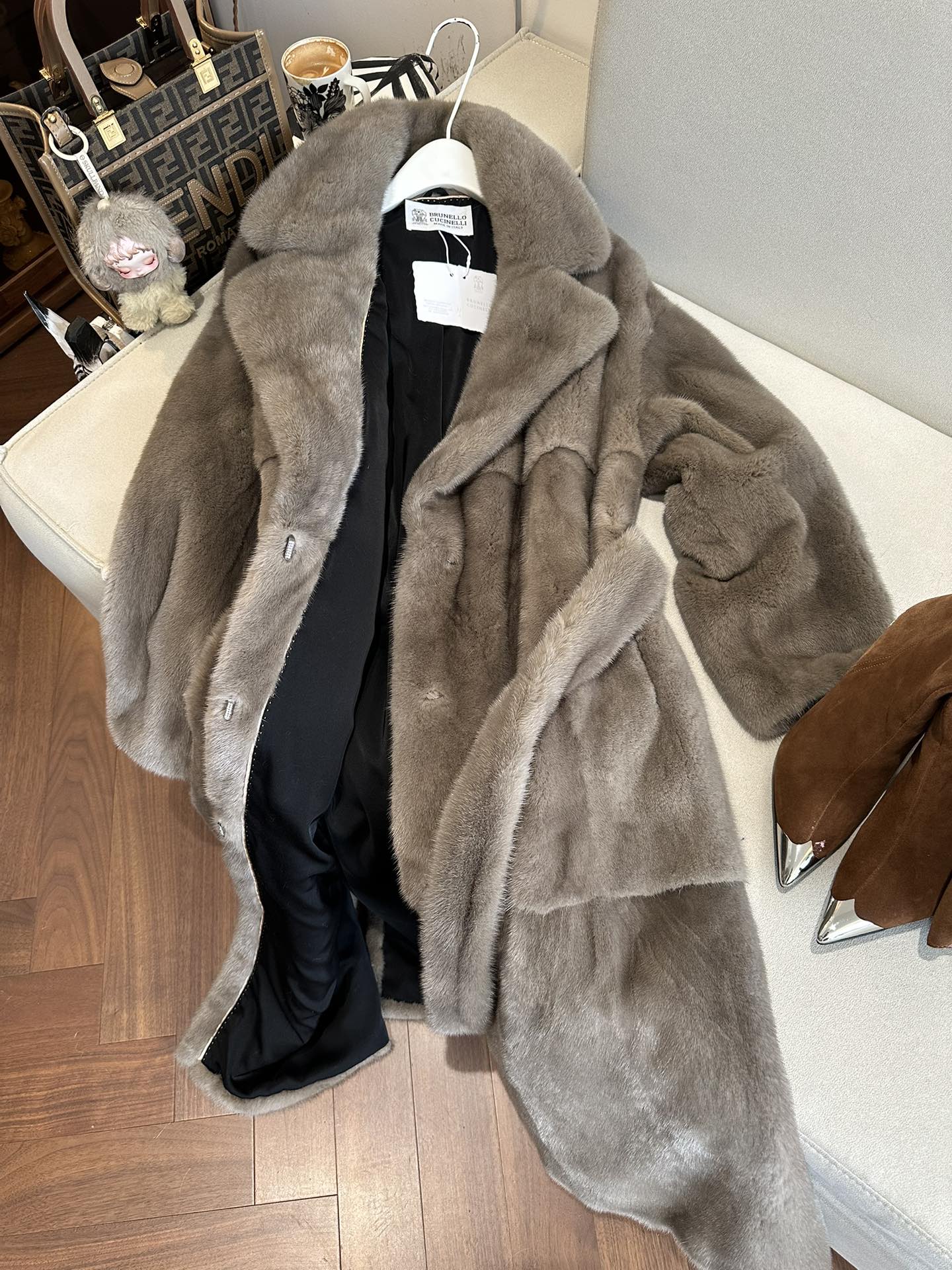 BRUNELLO CUCINELLI Женская шуба из норки BRUNELLO CUCINELLI Женская шуба из норки