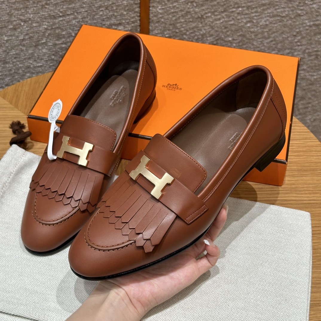 HERMES Женские лоферы Royal 