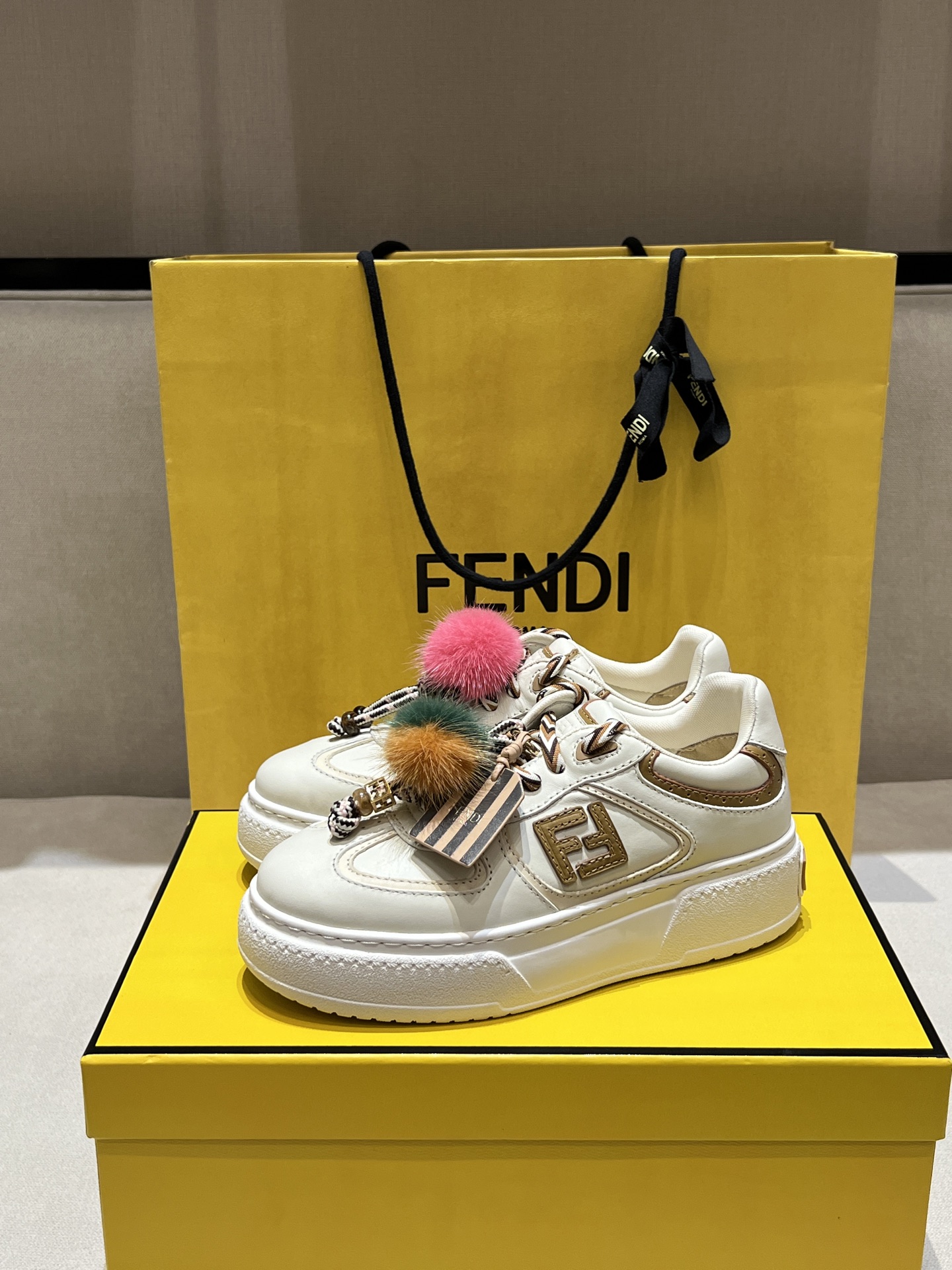 FENDI Женские кроссовки Match FENDI Женские кроссовки Match