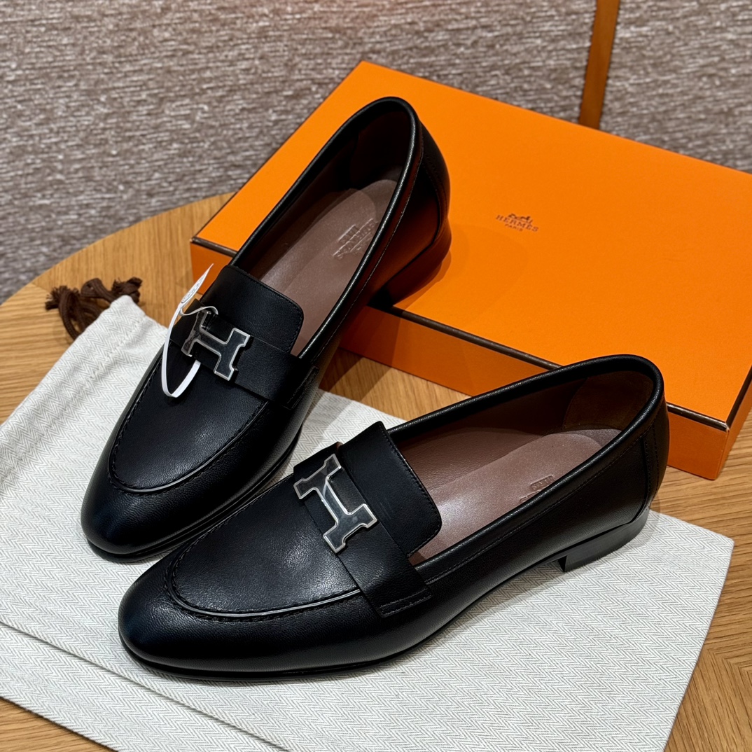 HERMES Женские лоферы Royal 