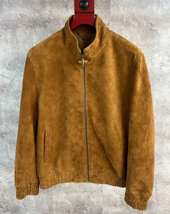 LOUIS VUITTON Мужская куртка из замши