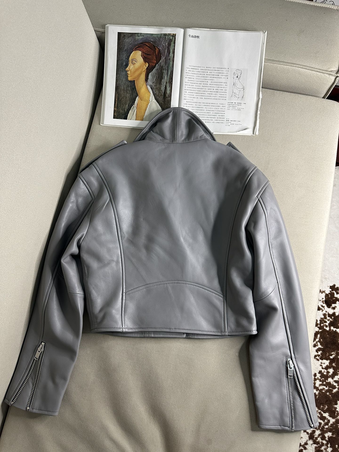 SAINT LAURENT Женская кожаная куртка SAINT LAURENT Женская кожаная куртка