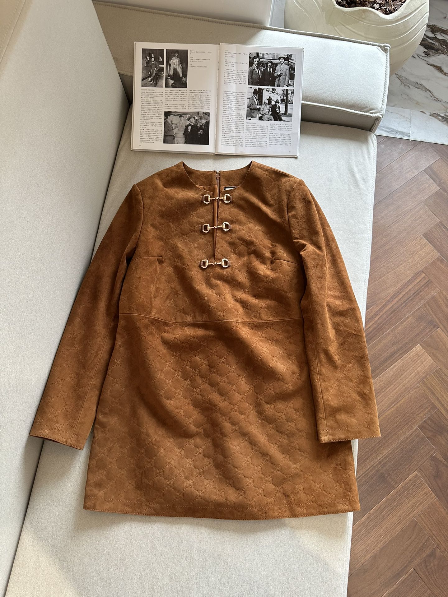 GUCCI Женское платье из замши GUCCI Женское платье из замши