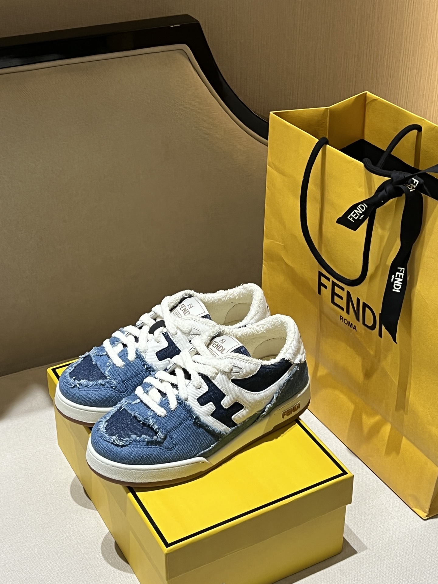 FENDI Кроссовки из денима FENDI Кроссовки из денима