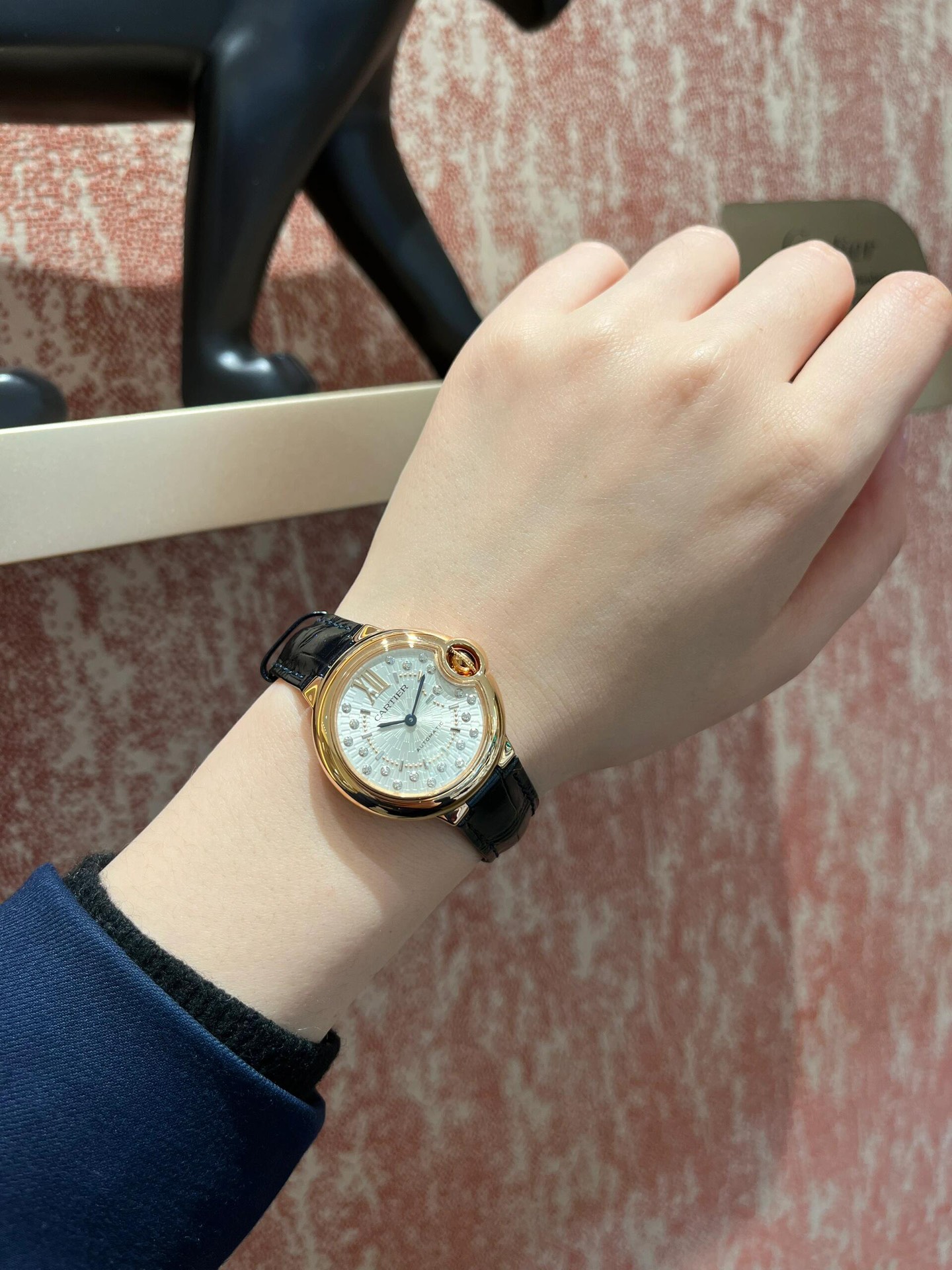 CARTIER Женские часы Cartier Ballon Bleu 33 WGBB0052 CARTIER Женские часы Cartier Ballon Bleu 33 WGBB0052