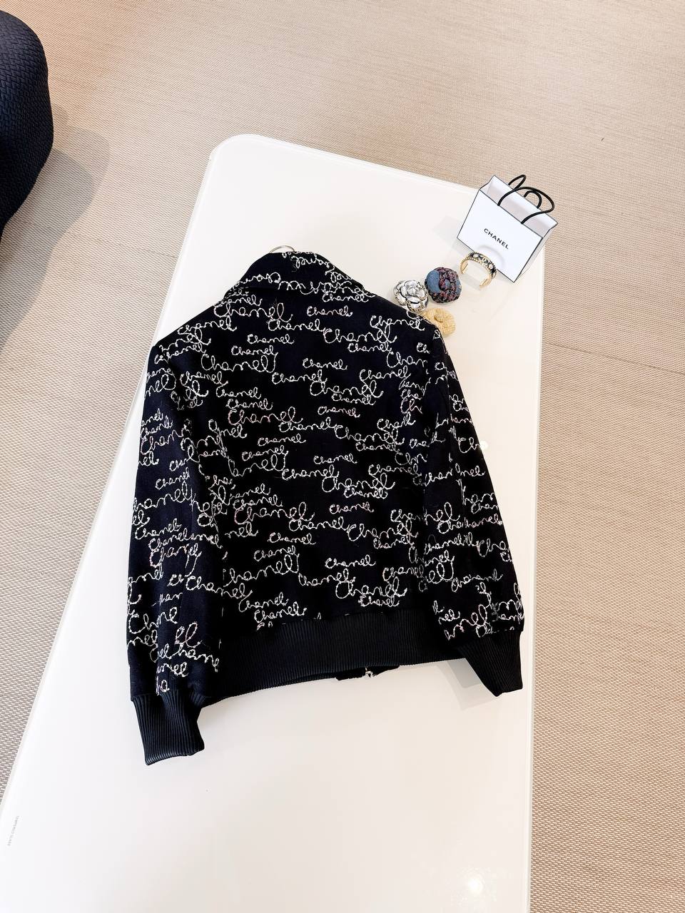 CHANEL Женская куртка CHANEL Женская куртка