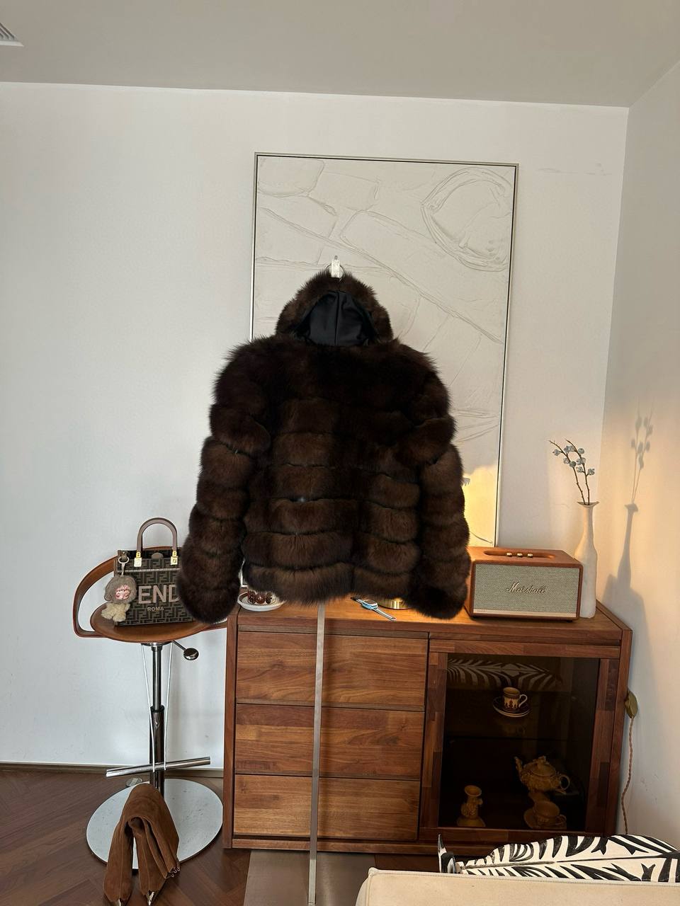 FENDI Женская шуба из меха лисы FENDI Женская шуба из меха лисы