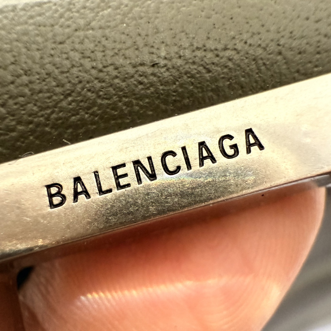 BALENCIAGA Женская сумка Rodeo хаки BALENCIAGA Женская сумка Rodeo хаки