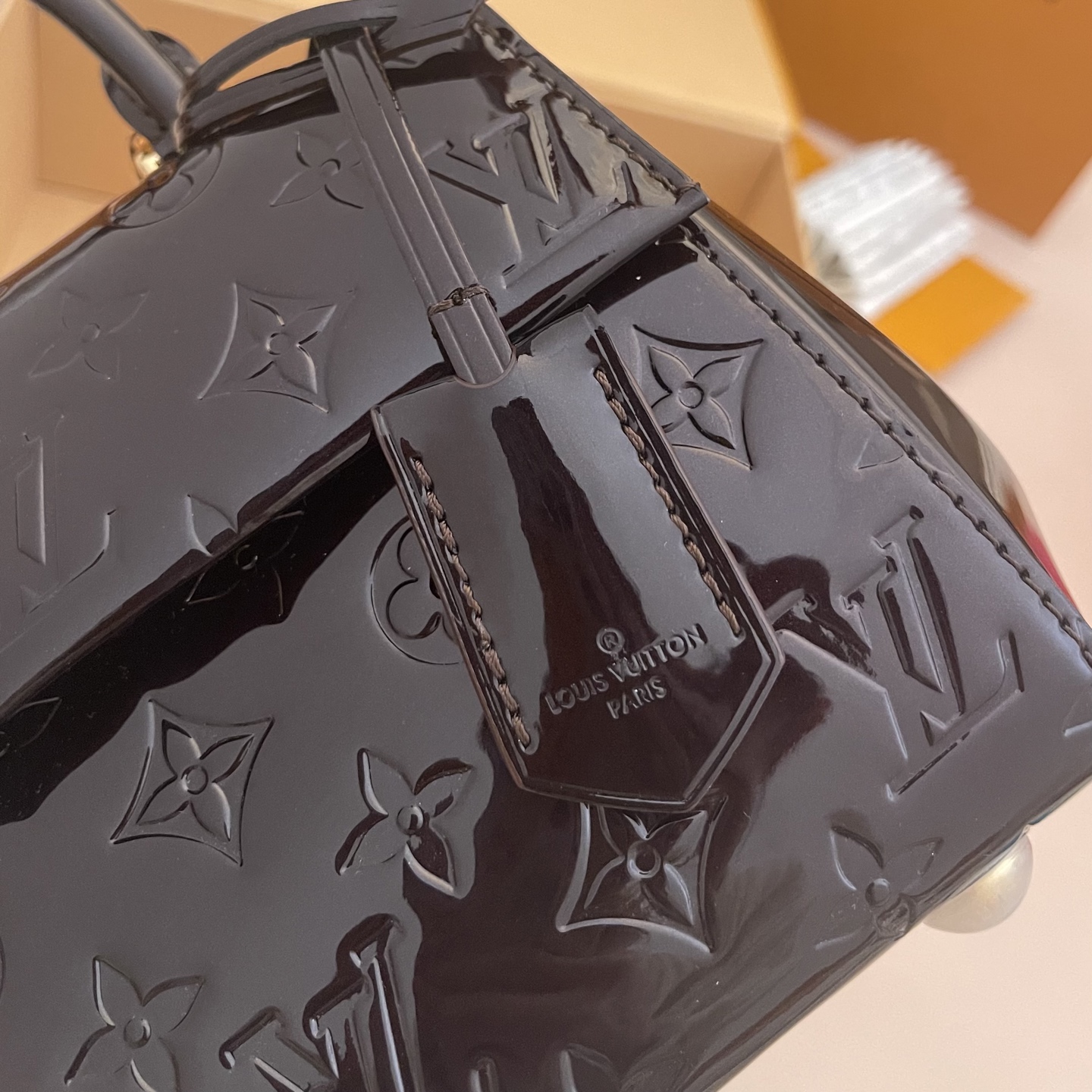 LOUIS VUITTON Женская сумка Cluny mini M27173 LOUIS VUITTON Женская сумка Cluny mini M27173