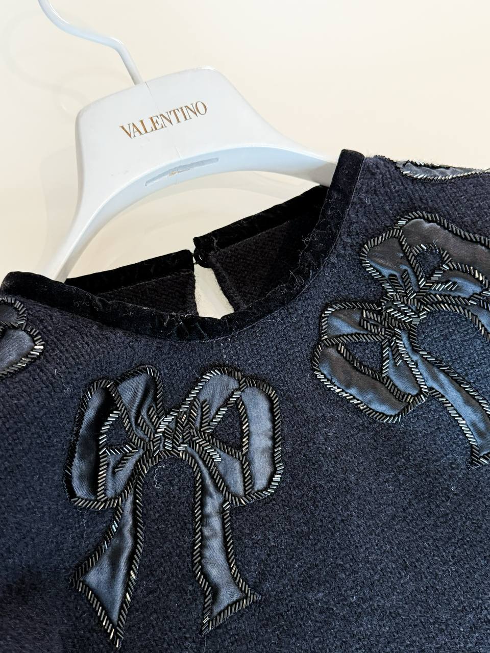 VALENTINO Женский свитер из шерсти VALENTINO Женский свитер из шерсти