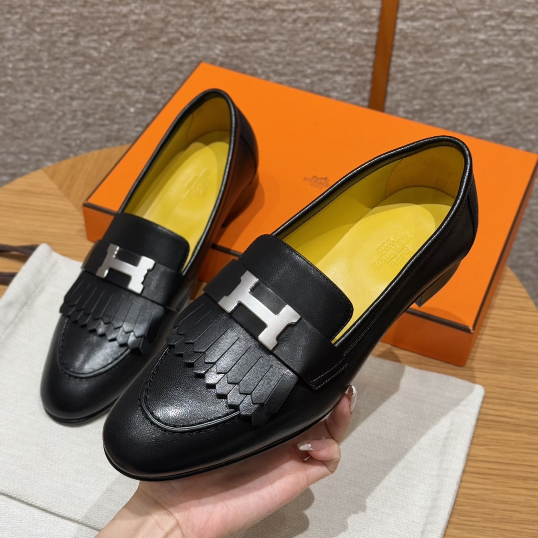 HERMES Женские лоферы Royal 