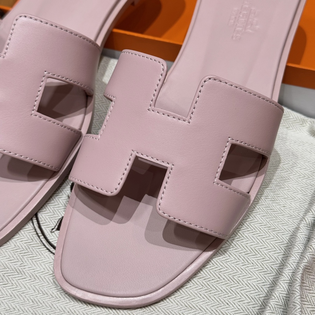 HERMES Женские сандалии Oran из кожи ягнёнка HERMES Женские сандалии Oran из кожи ягнёнка