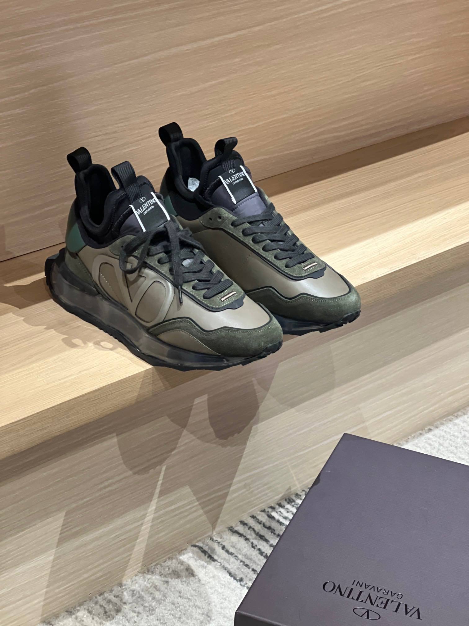 VALENTINO Мужские кроссовки  VALENTINO Мужские кроссовки