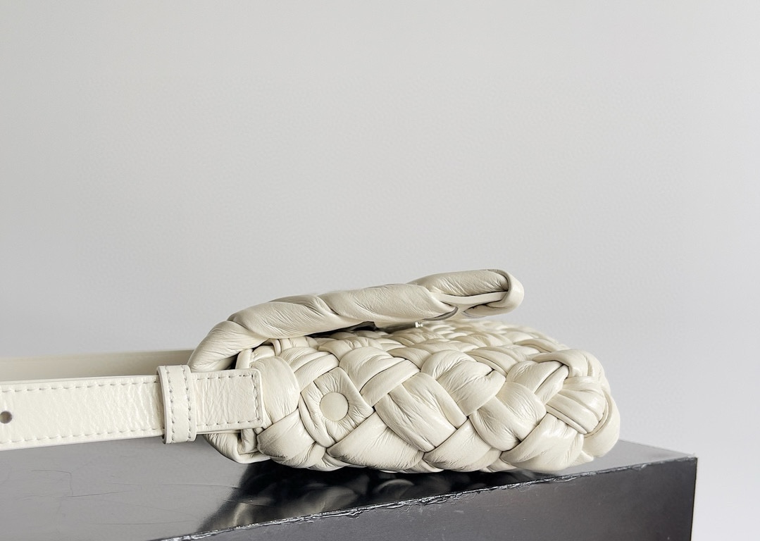 BOTTEGA VENETA Сумка Rumple Messenger кожа Small BOTTEGA VENETA Сумка Rumple Messenger кожа Small