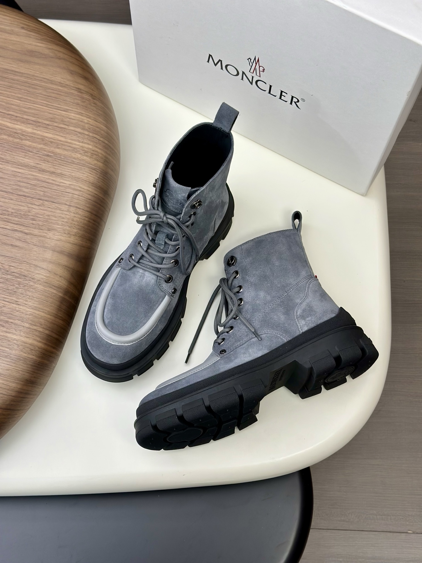 MONCLER Мужские ботинки из коровьей кожи 