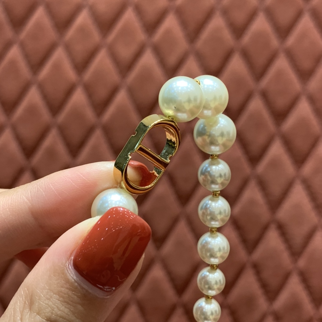 CHRISTIAN DIOR Женское жемчужное колье CHRISTIAN DIOR Женское жемчужное колье