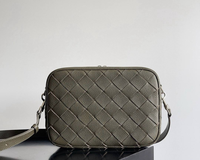 BOTTEGA VENETA Мужская сумка