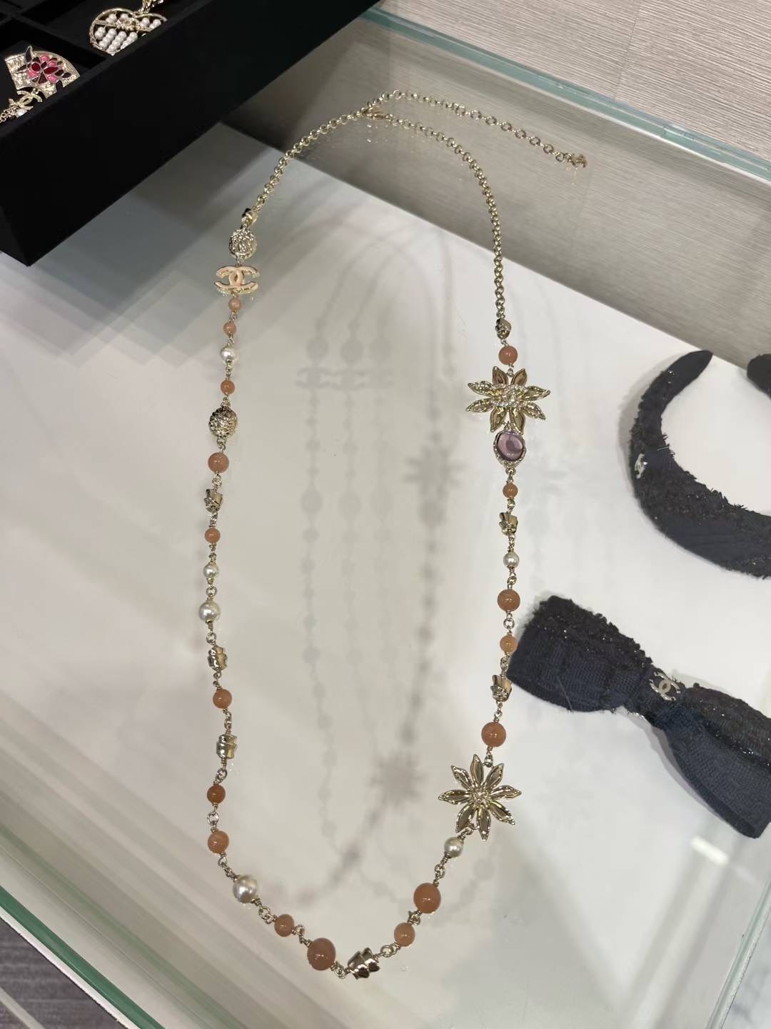 CHANEL Женское колье 25A CHANEL Женское колье 25A