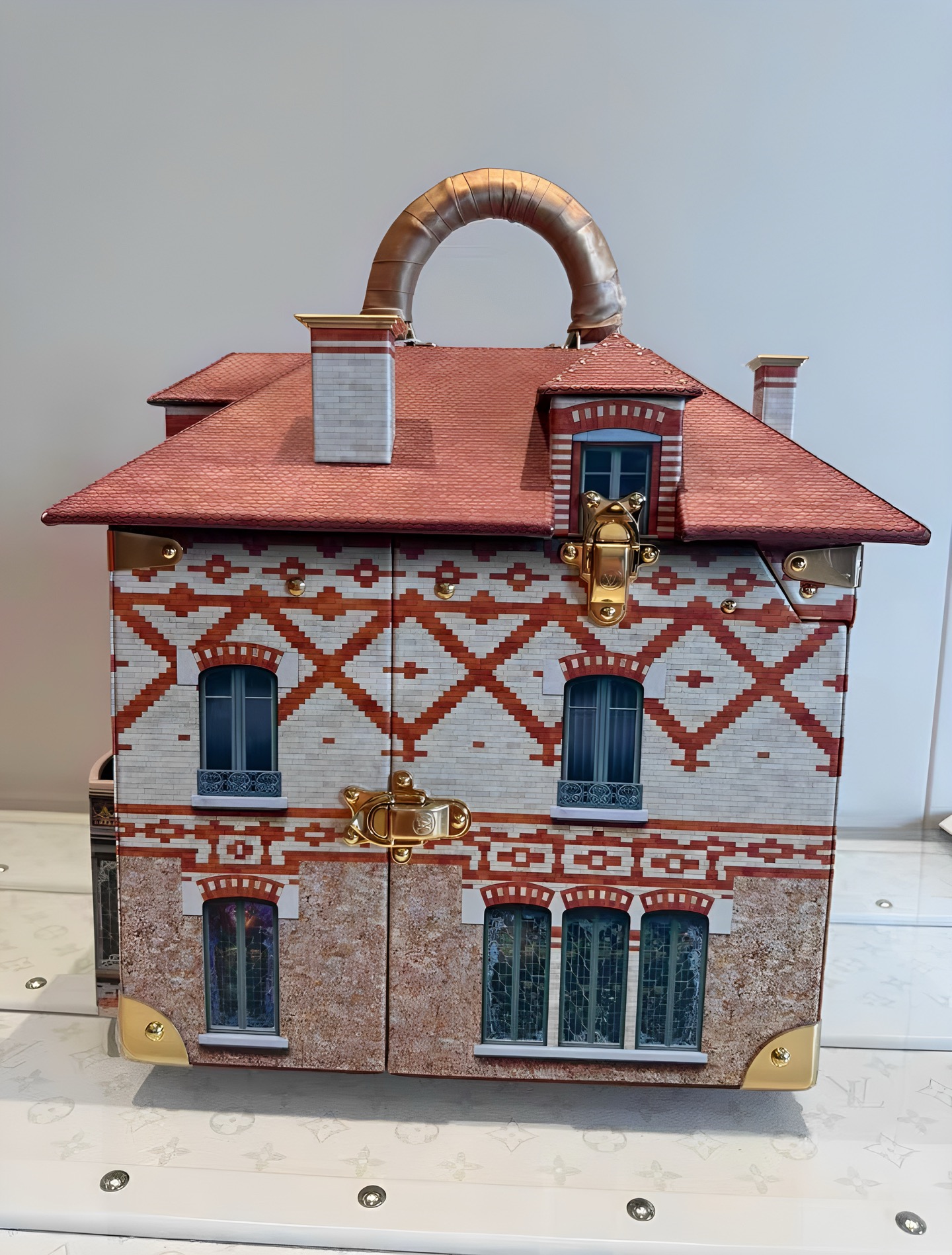 LOUIS VUITTON Декоративная шкатулка Maison De Famille