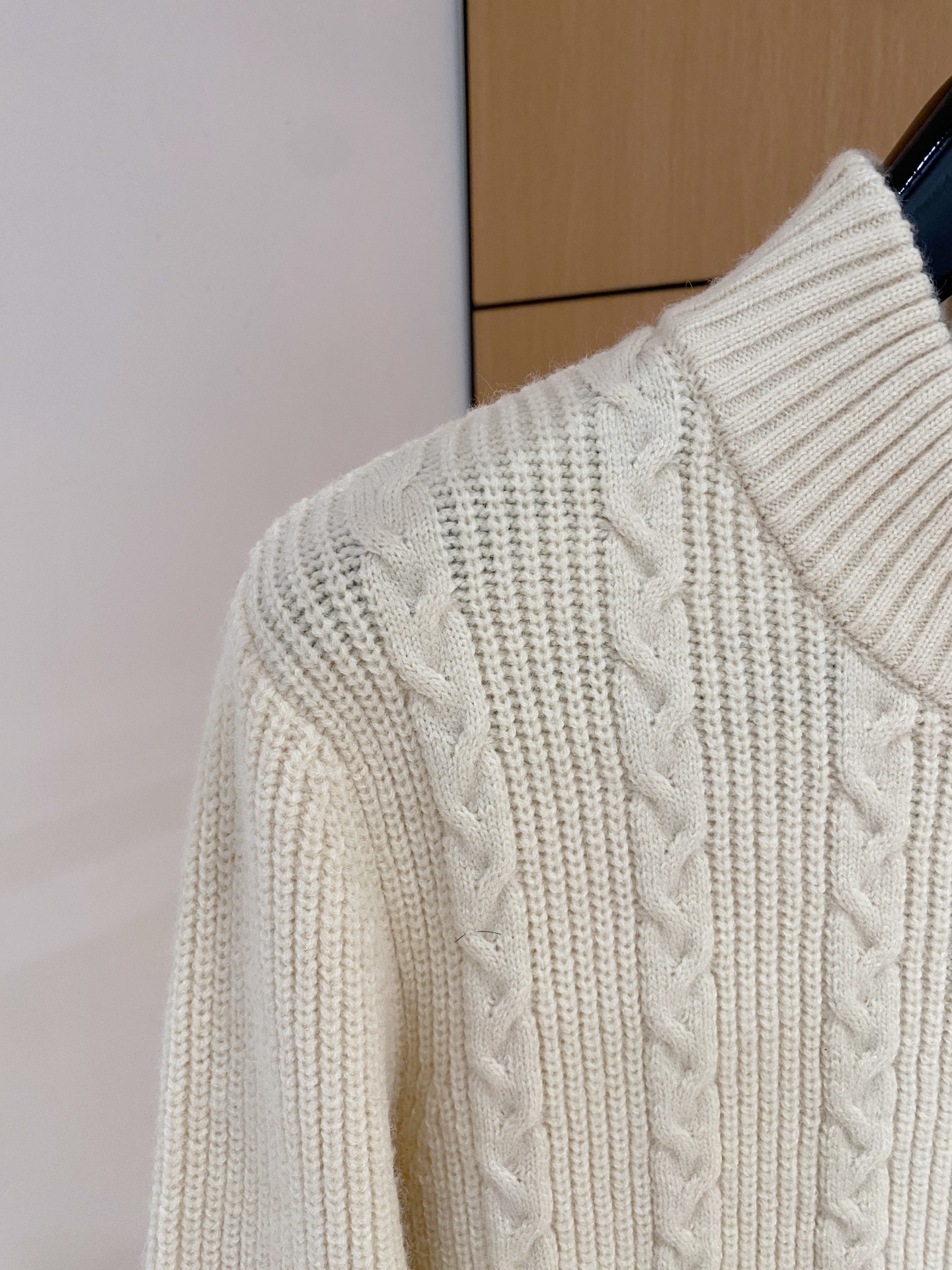 LOUIS VUITTON Мужской кардиган LOUIS VUITTON Мужской кардиган