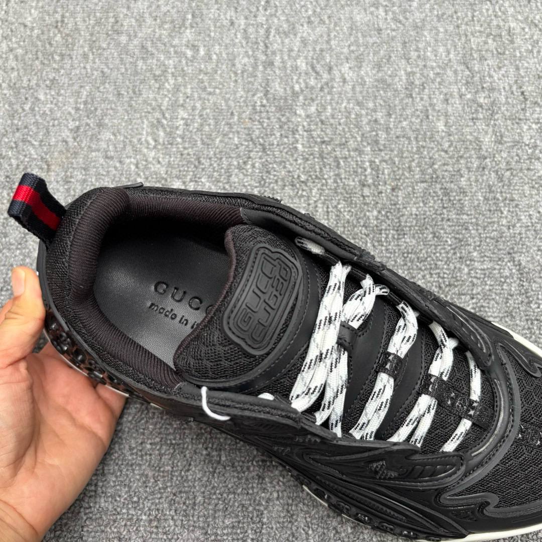 GUCCI Мужские кроссовки из премиальной комбинации натуральной кожи, замши и текстильных вставо