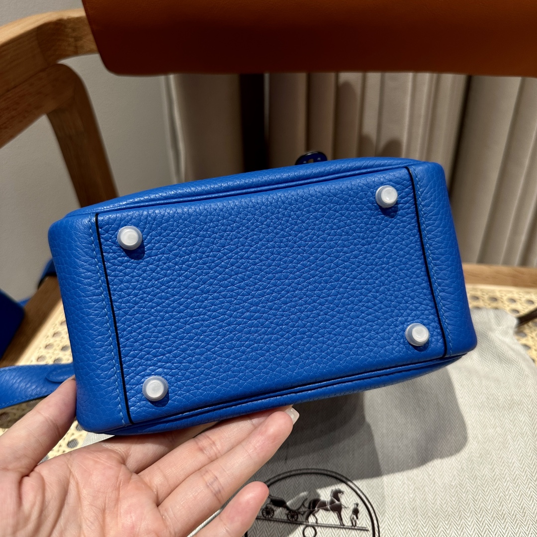 HERMES Женская сумка Lindy 19 см 7Q Clemence HERMES Женская сумка Lindy 19 см 7Q Clemence