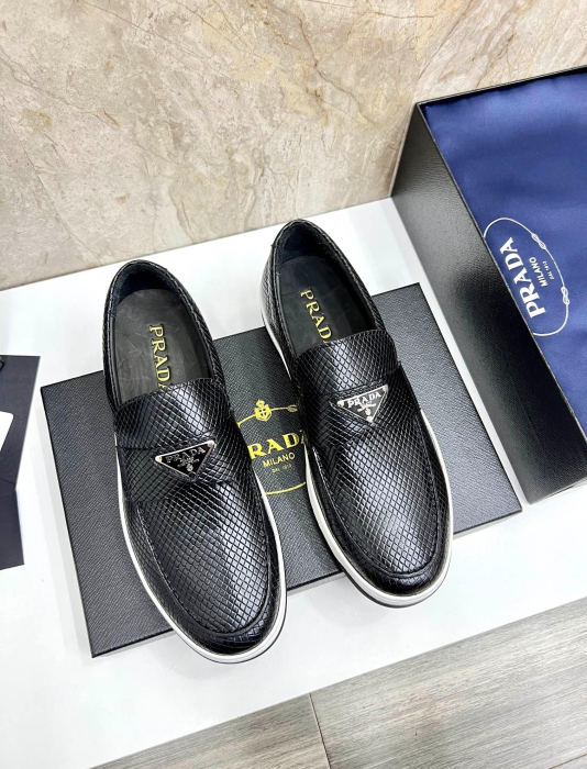 PRADA Мужские туфли из телячьей кожи