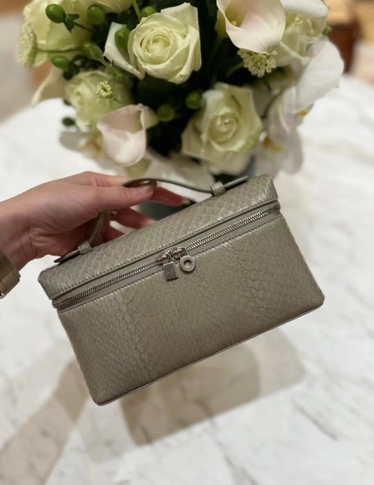 LORO PIANA Женская сумка Extra Pocket L19 ящерица