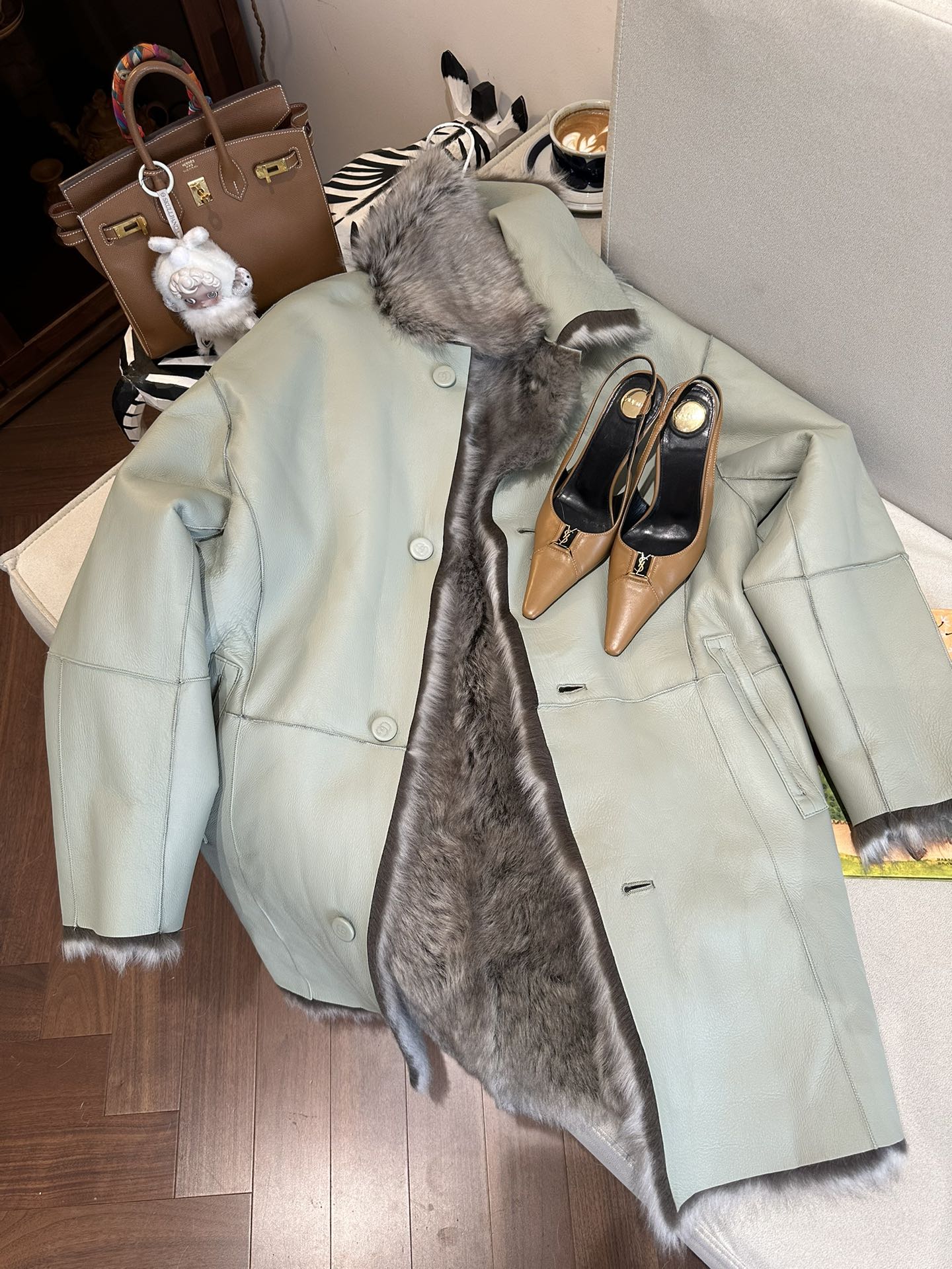 GUCCI Женская шуба из овчины GUCCI Женская шуба из овчины