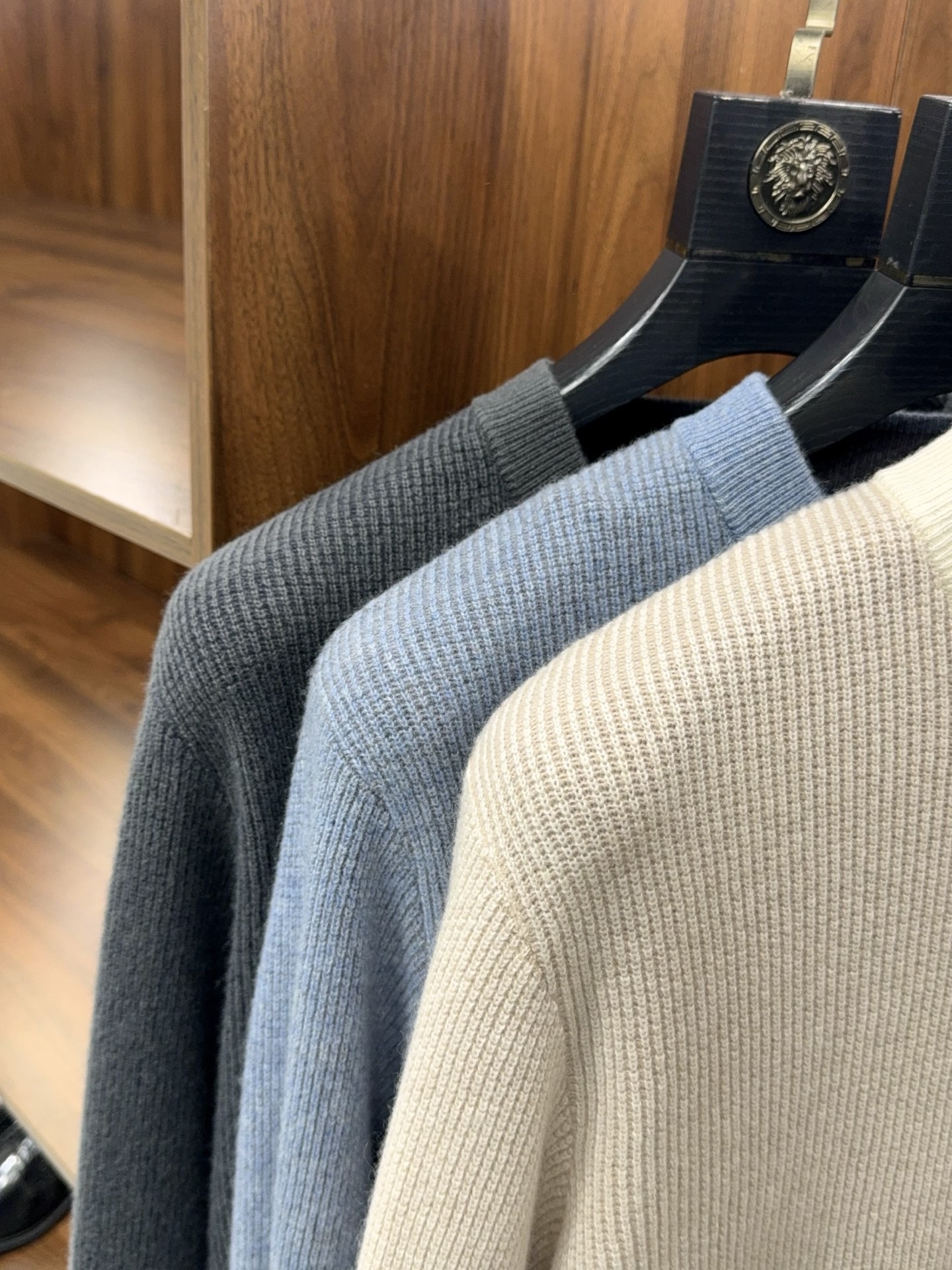 BRIONI Мужской свитер из кашемира 