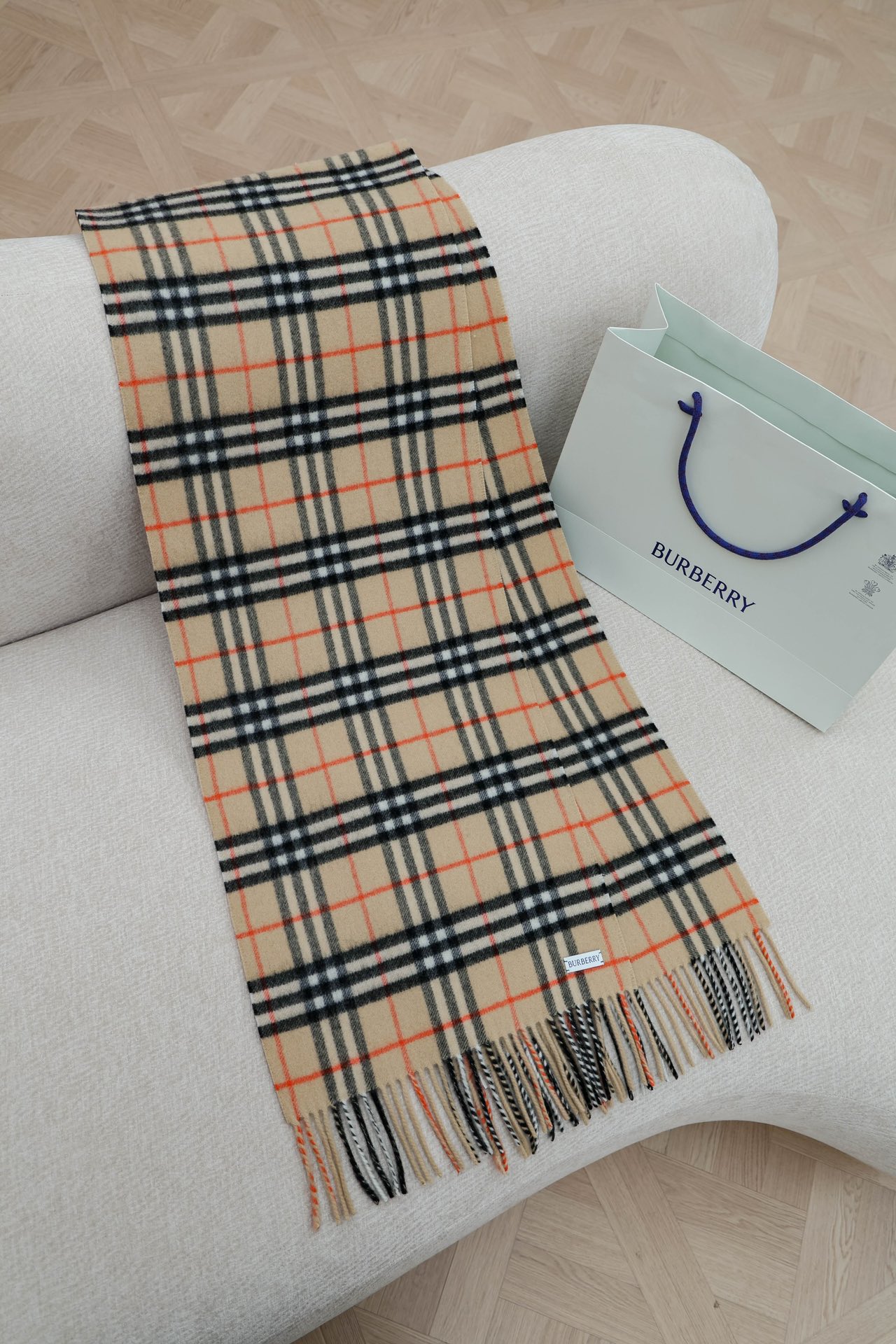 BURBERRY Женский шарф из кашемира BURBERRY Женский шарф из кашемира