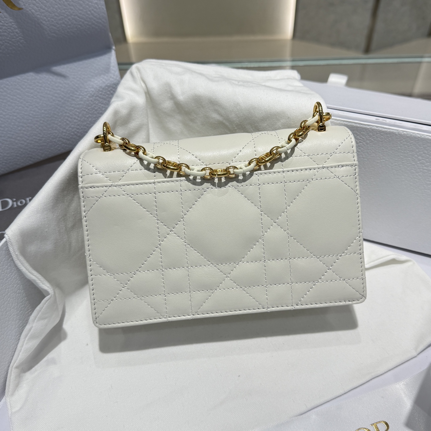 CHRISTIAN DIOR Женская сумка Miss caro 