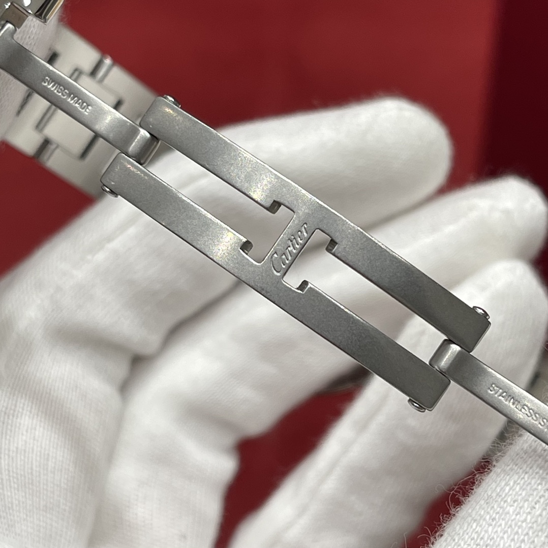 CARTIER Женские часы Ballon Bleu WSBB0062 33 мм CARTIER Женские часы Ballon Bleu WSBB0062 33 мм