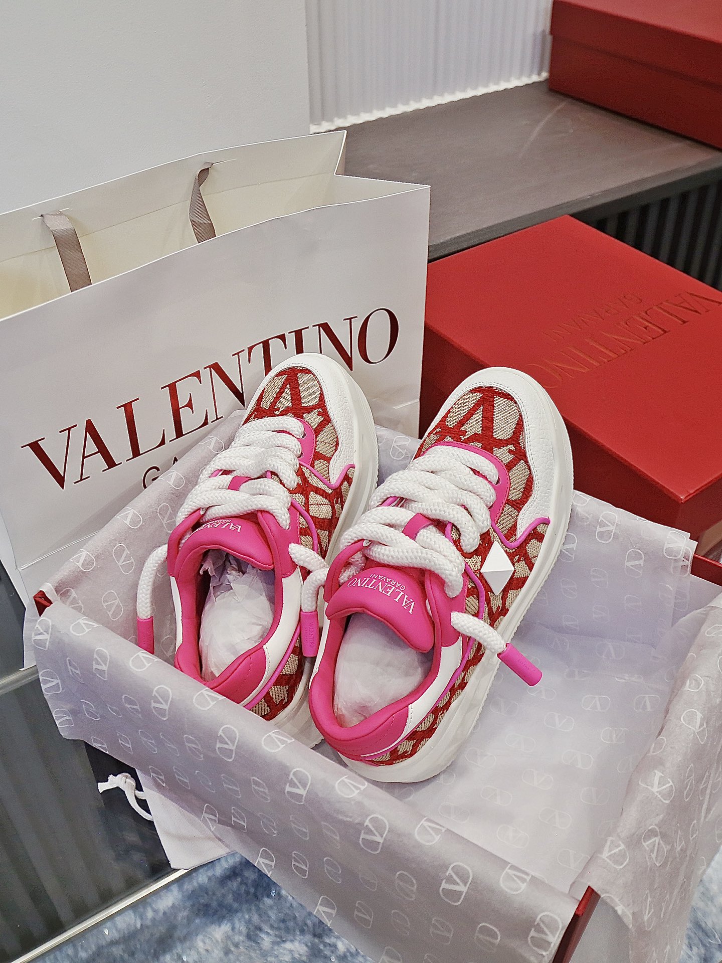 VALENTINO Кроссовки One Stud XL комбинированные VALENTINO Кроссовки One Stud XL комбинированные