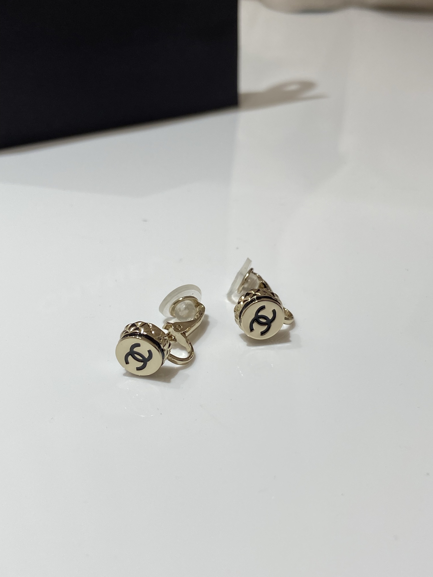 CHANEL Женские серьги CHANEL Женские серьги