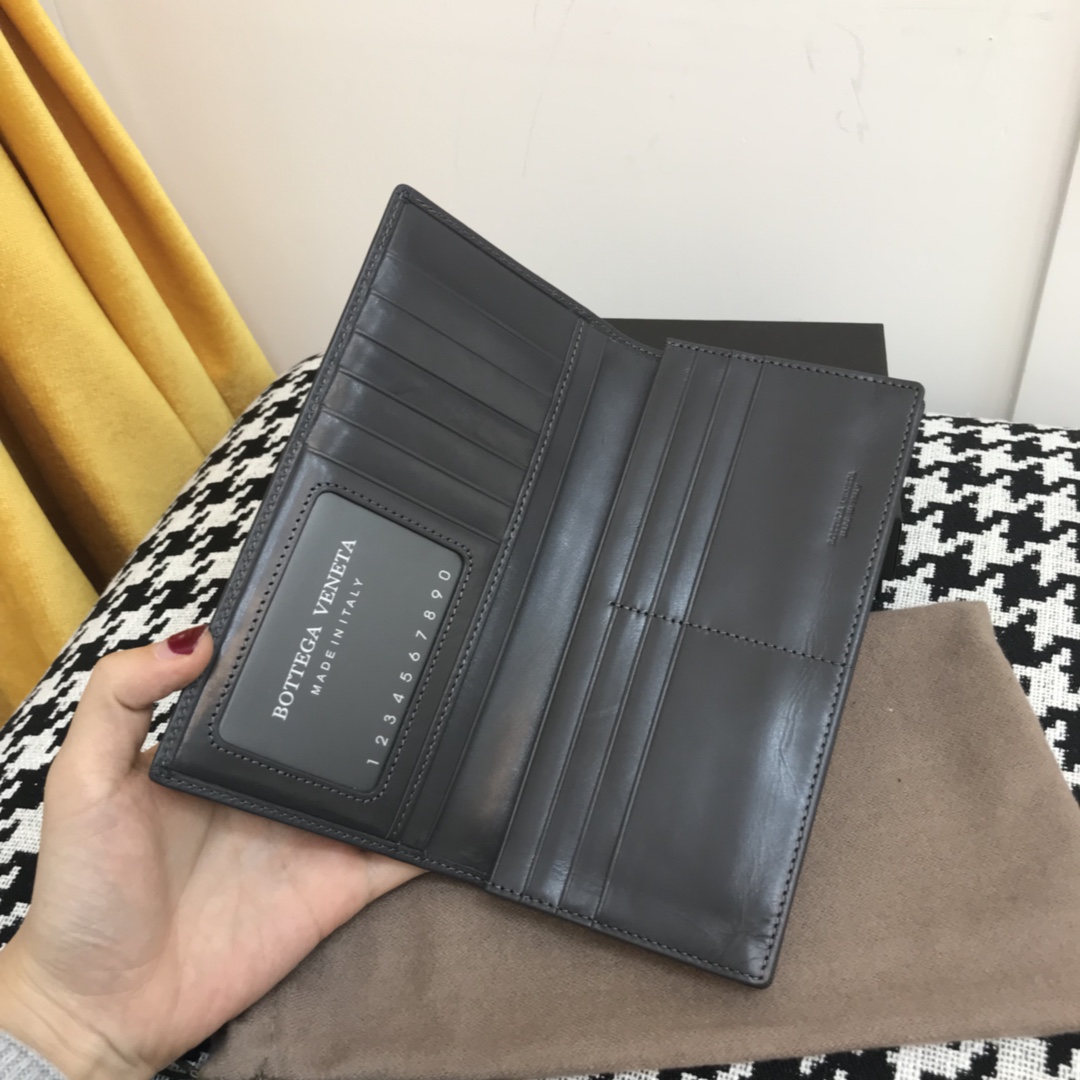 BOTTEGA VENETA Мужское Портмоне с несколькими отделениями BOTTEGA VENETA Мужское Портмоне с несколькими отделениями