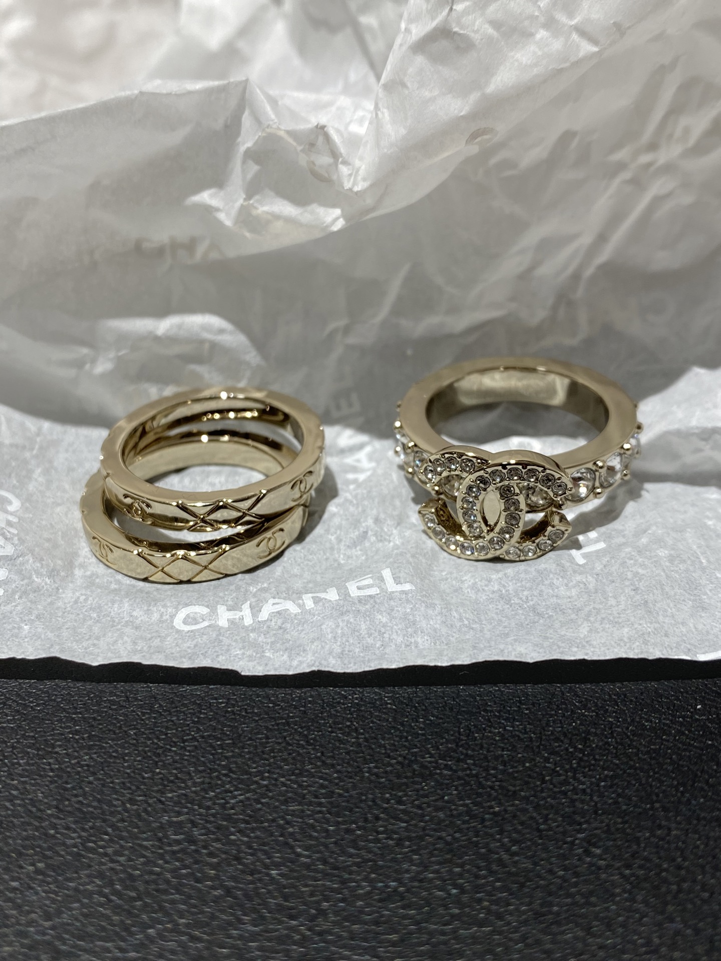 CHANEL Женское тройное кольцо 25P CHANEL Женское тройное кольцо 25P