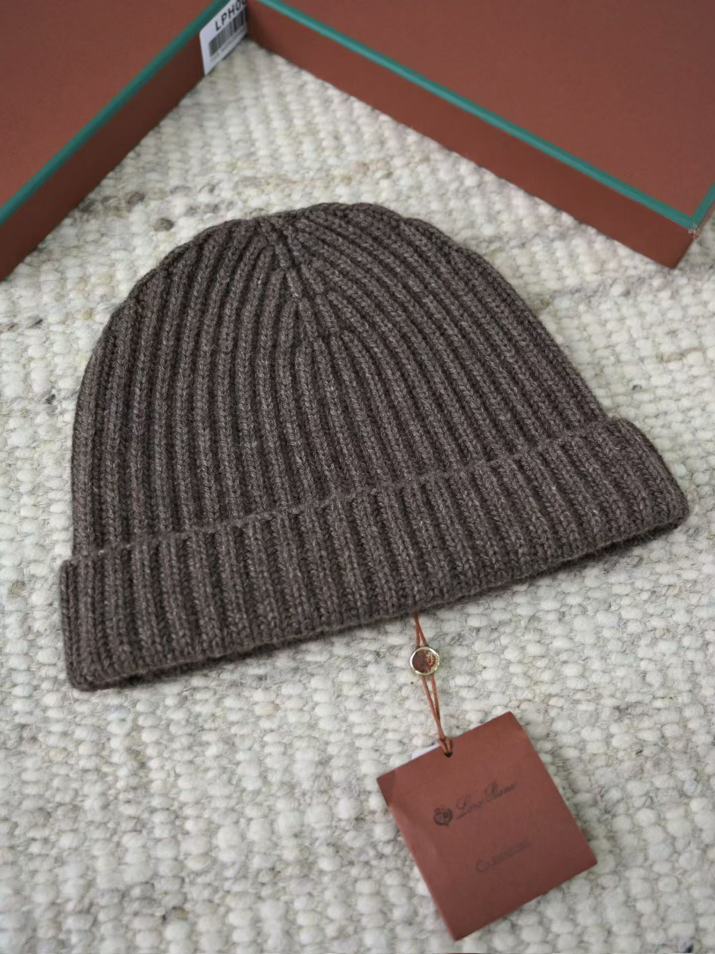 LORO PIANA Мужская шапка из кашемира 