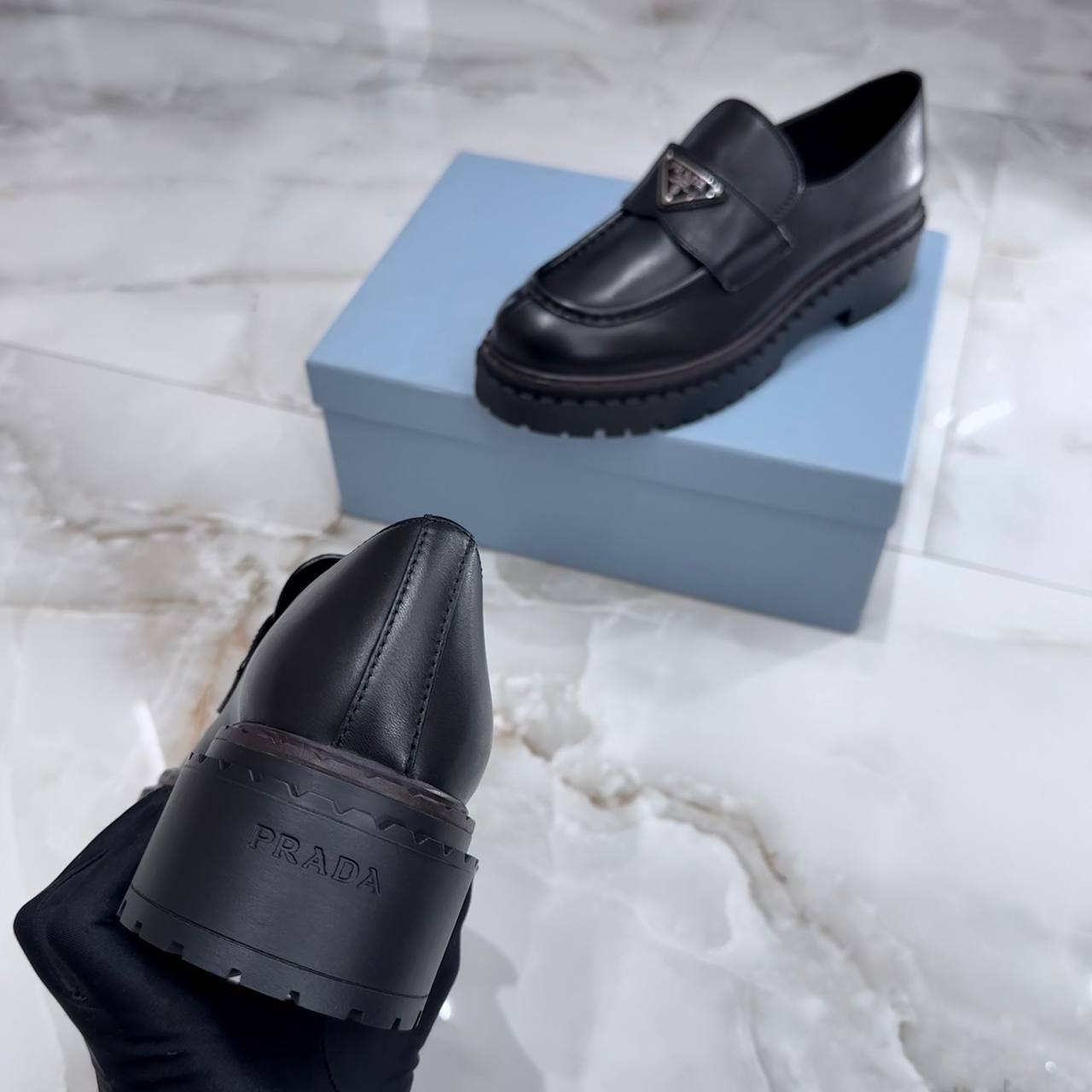 PRADA Женские лоферы PRADA Женские лоферы