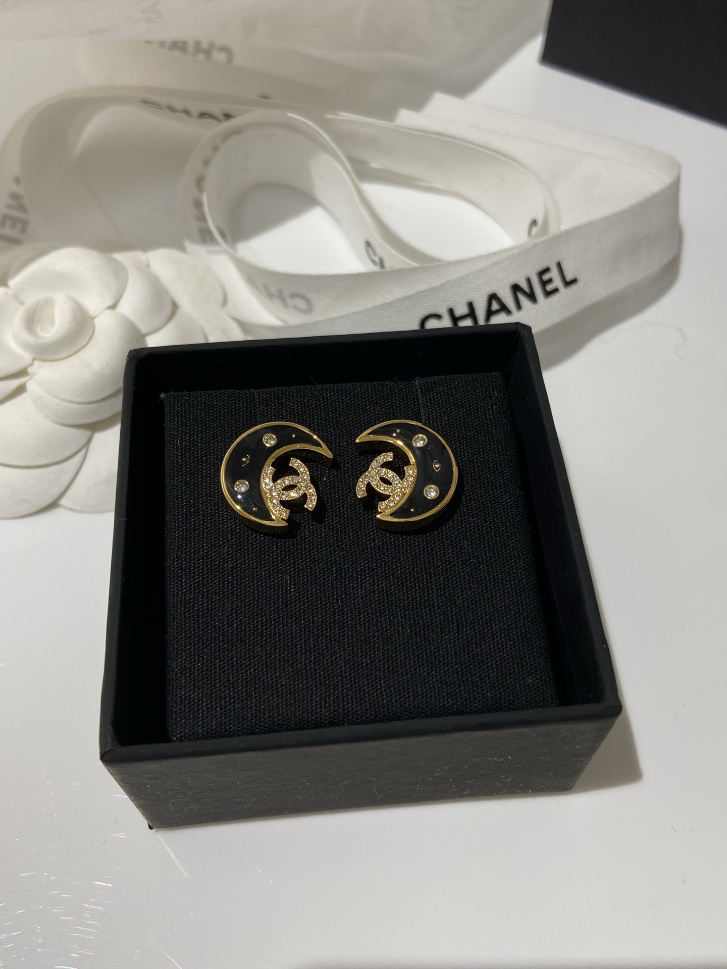 CHANEL Женские серьги CHANEL Женские серьги