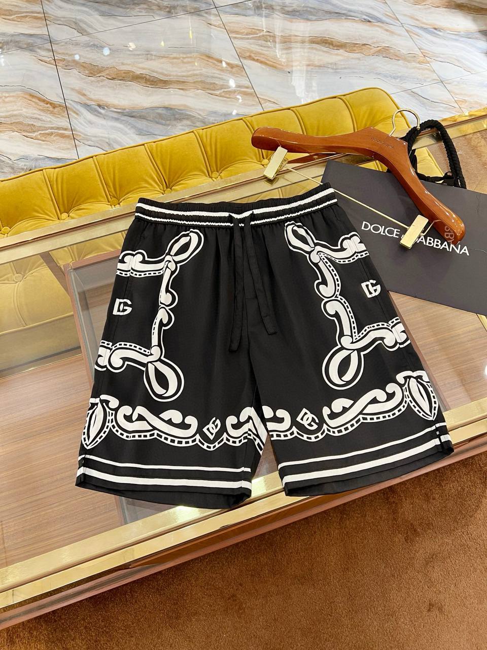 DOLCE & GABBANA Мужские шорты шелк DOLCE & GABBANA Мужские шорты шелк