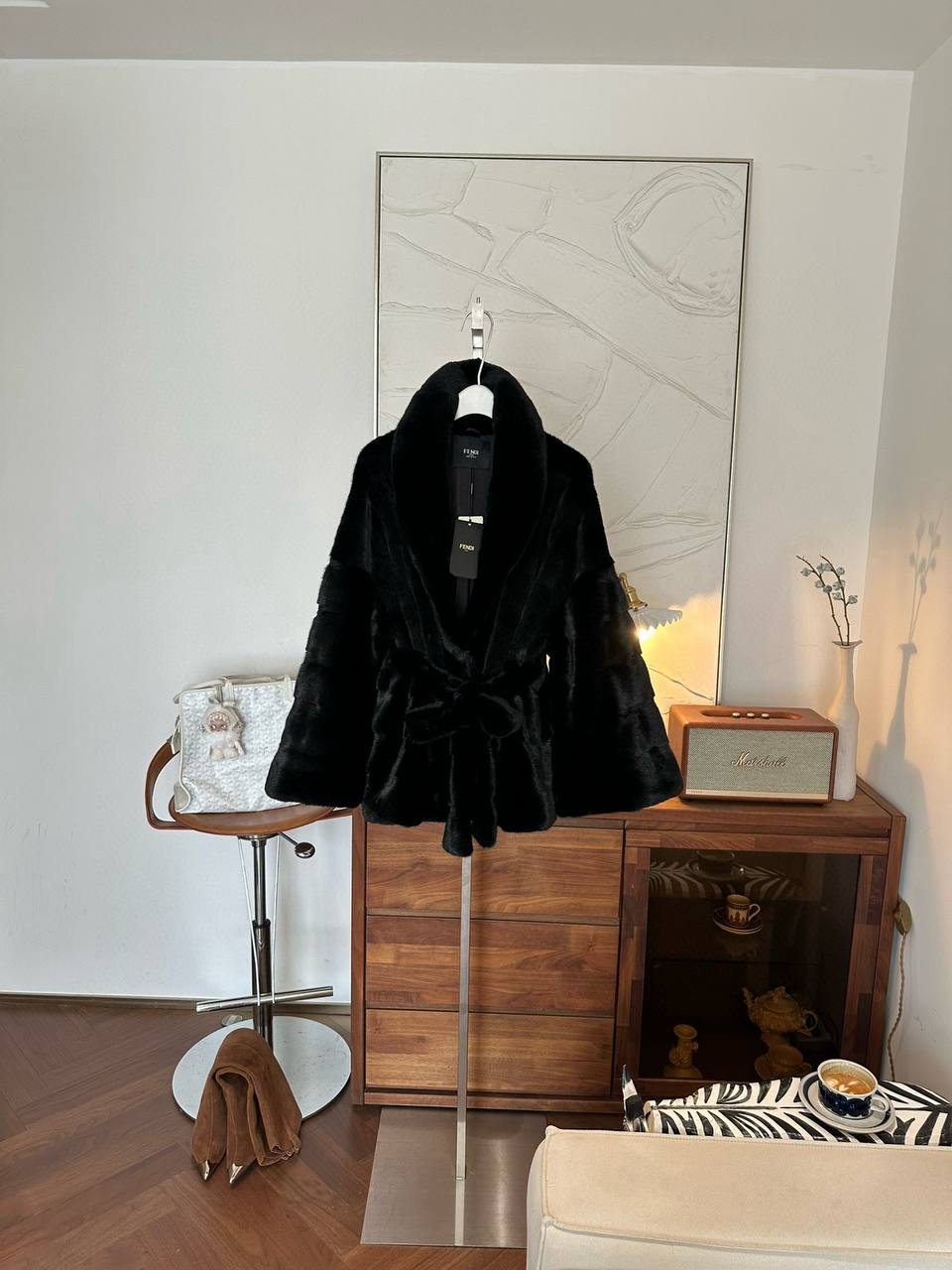 FENDI Женская шуба из норки с поясом FENDI Женская шуба из норки с поясом